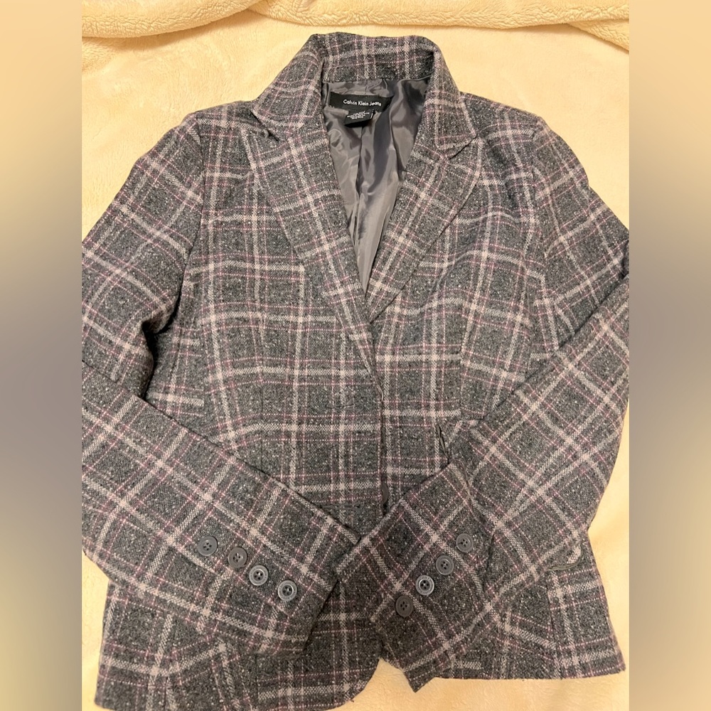 Women’s Calvin Klein short blazer/jacket, size small